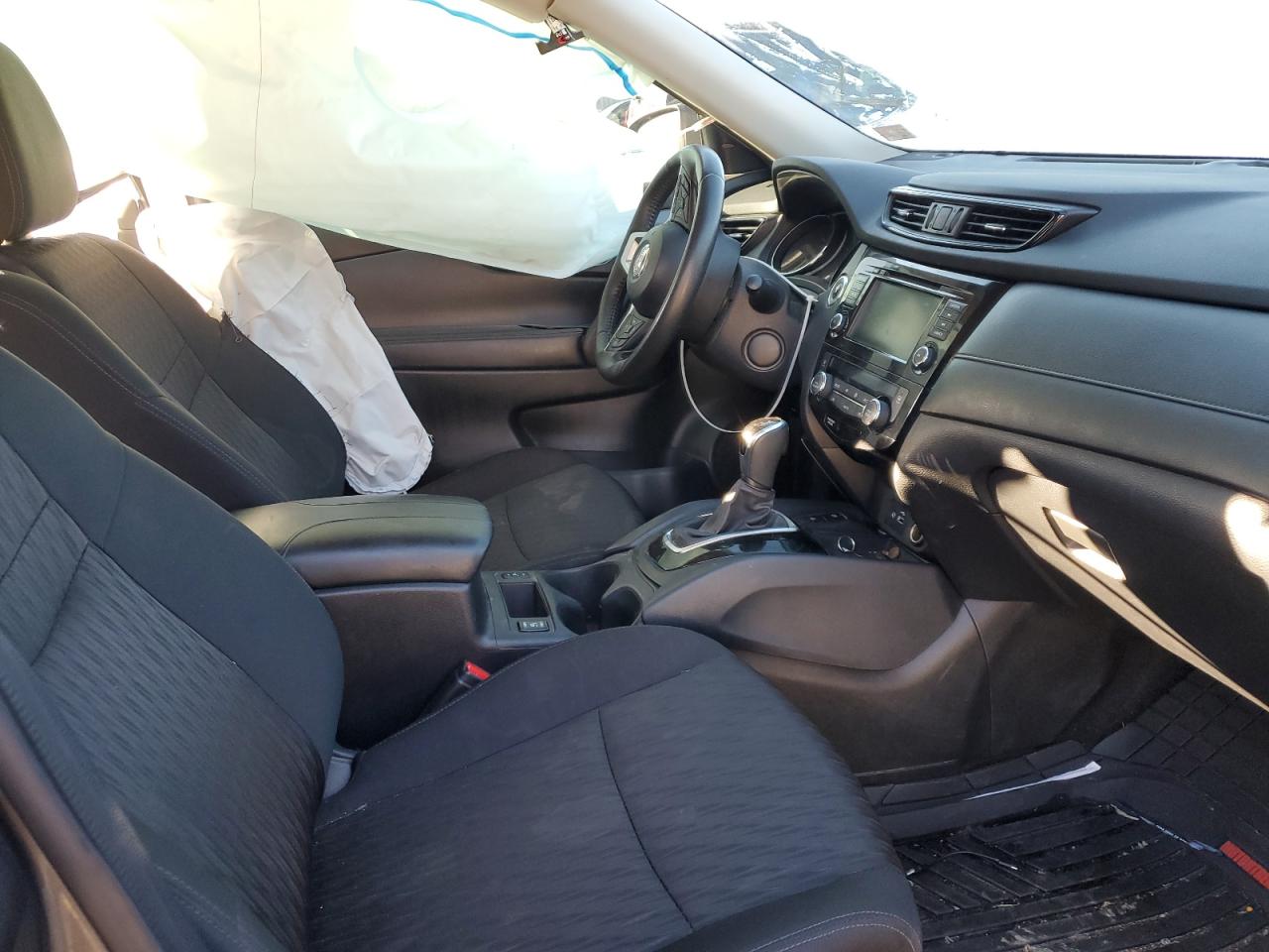 2020 Nissan Rogue - Image 7