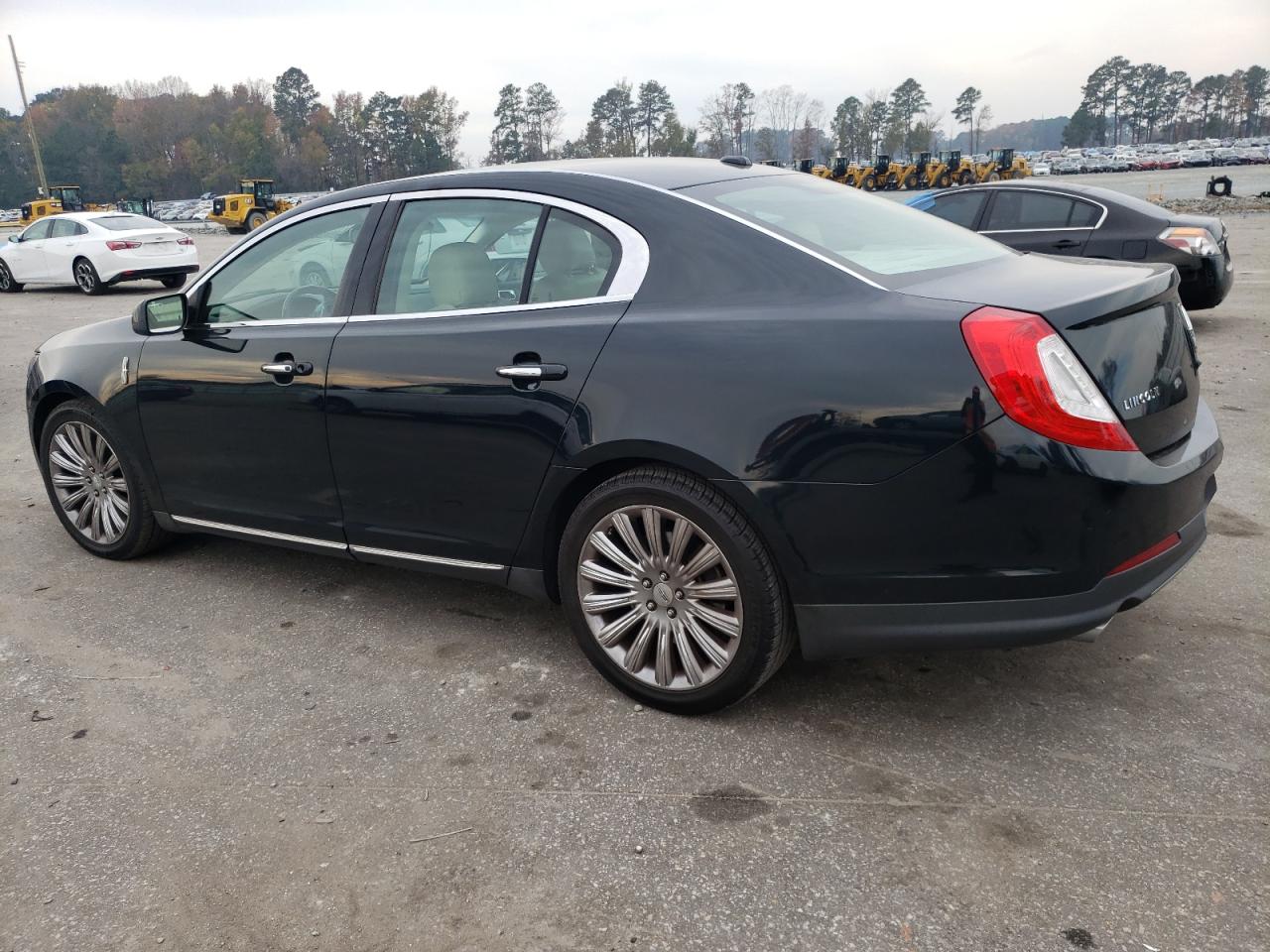 2014 Lincoln MKS - Image 2
