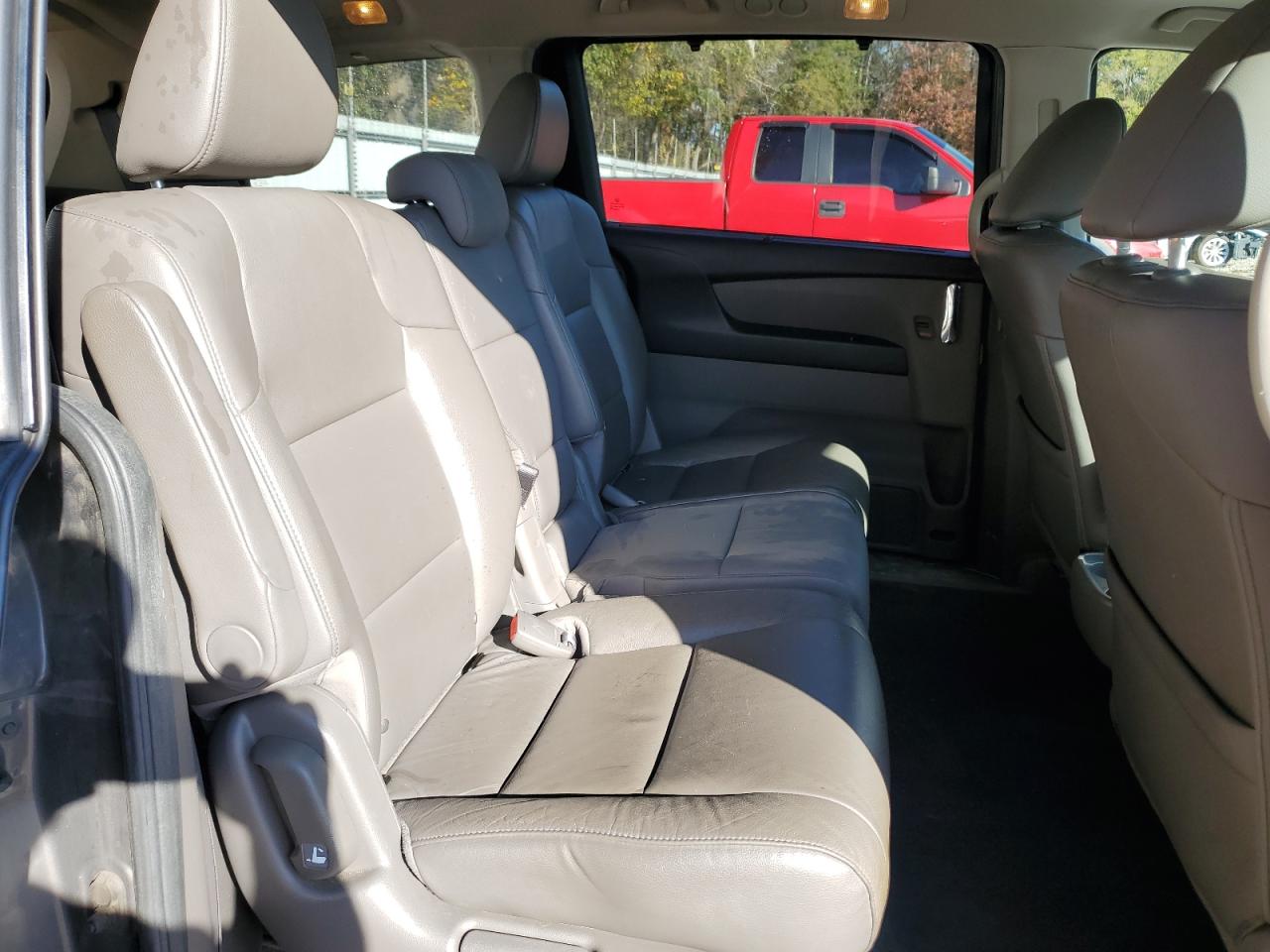 2014 Honda Odyssey - Image 11