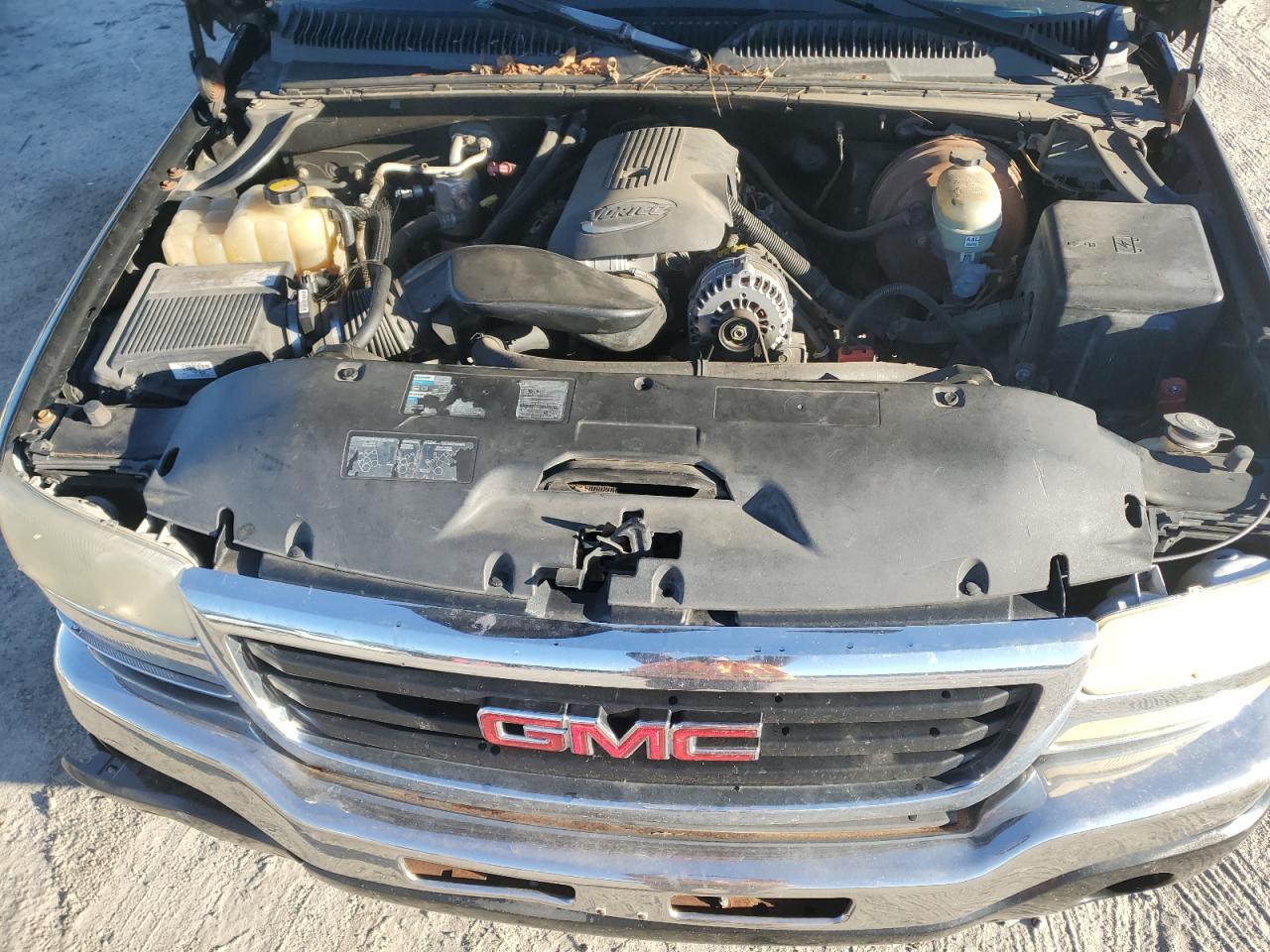 2006 GMC Sierra - Image 12