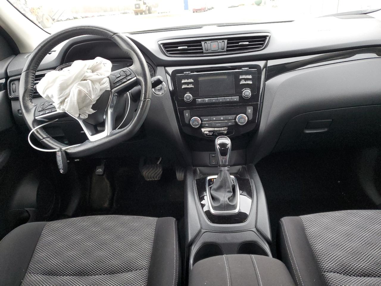 JN1BJ1CP0JW191814 NISSAN ROGUE 2018