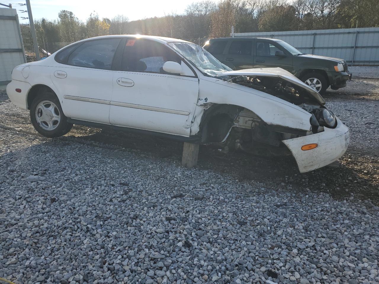 1996 Ford Taurus - Image 4