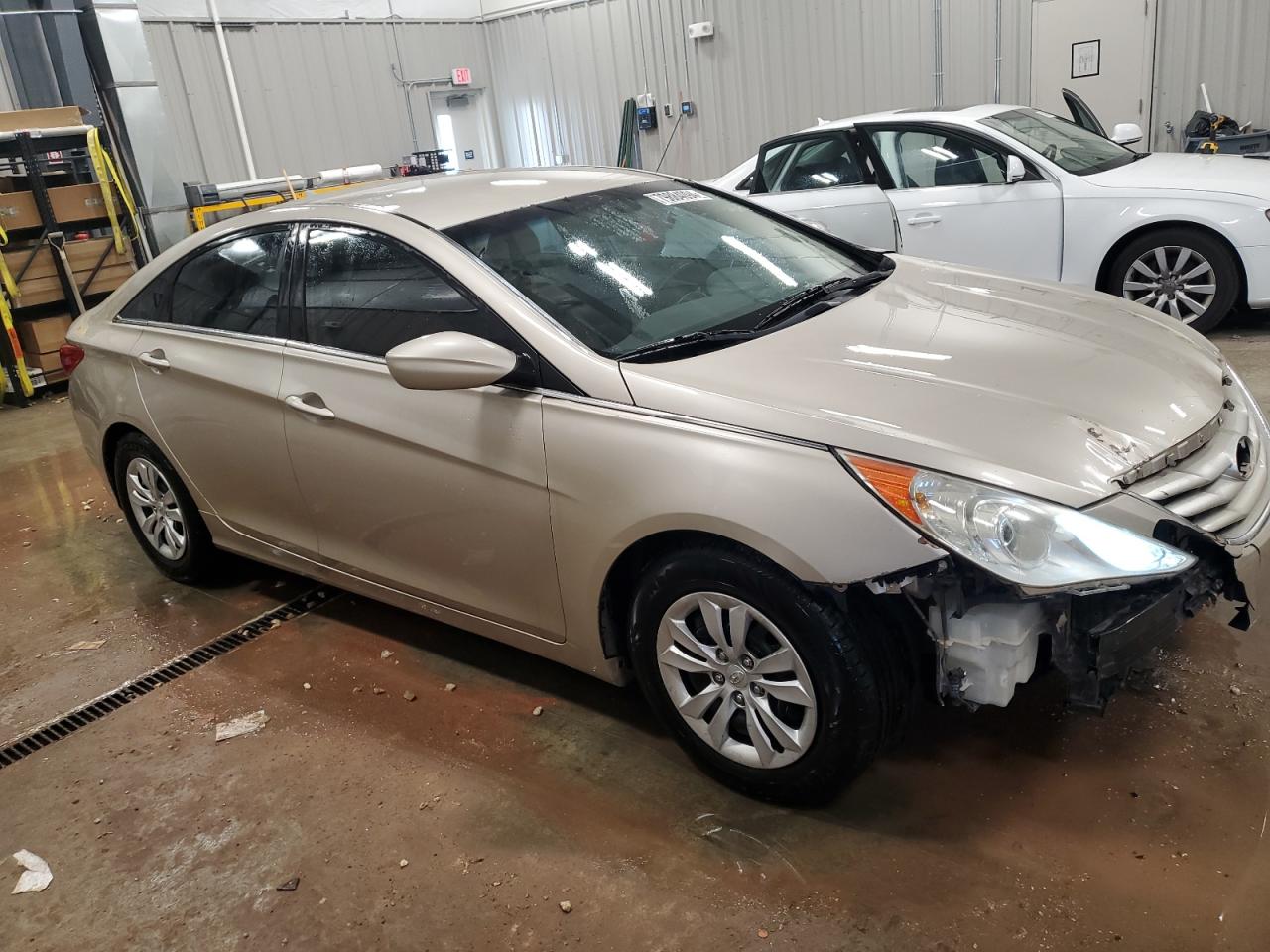 2011 Hyundai Sonata - Image 4