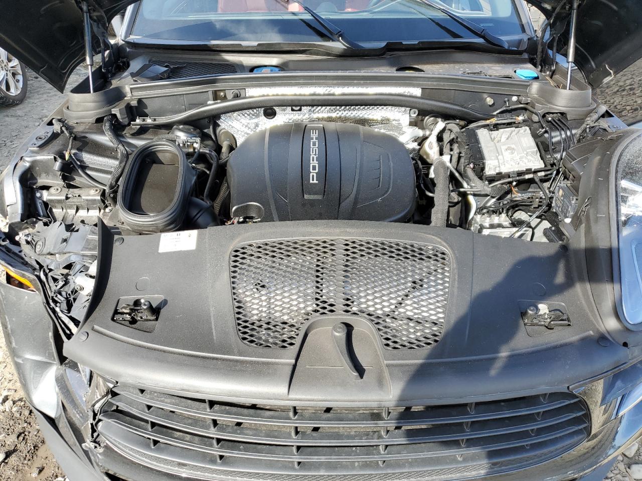 2019 Porsche Macan - Image 12