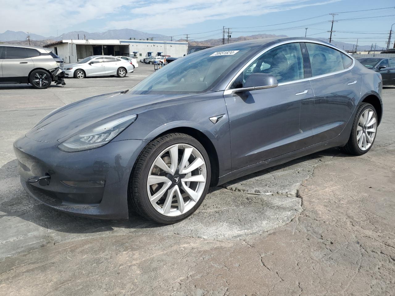 VIN 5YJ3E1EB8JF185190 2018 TESLA MODEL 3 no.1