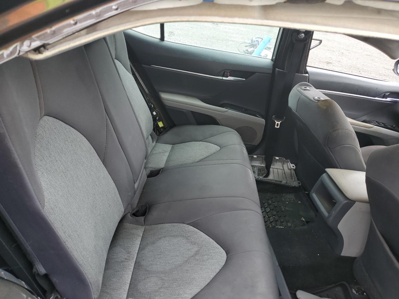2018 Toyota Camry - Image 10