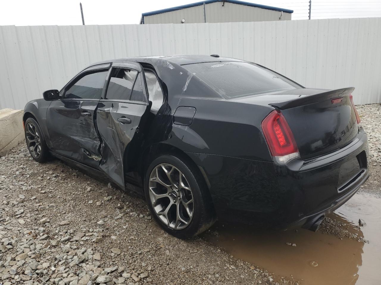 2016 Chrysler 300 - Image 2