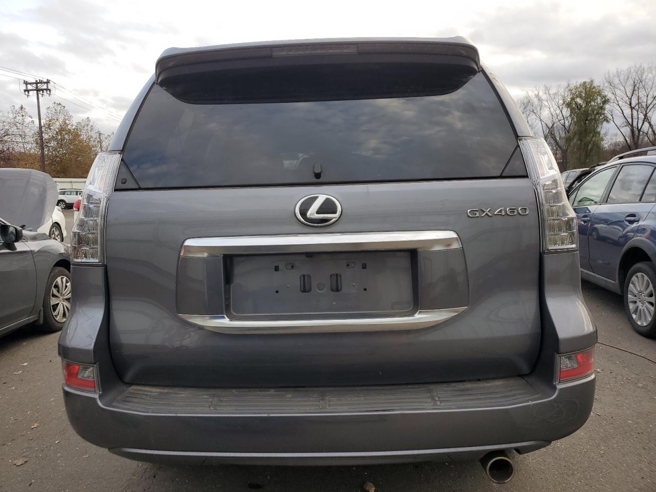 2021 Lexus GX - Image 6