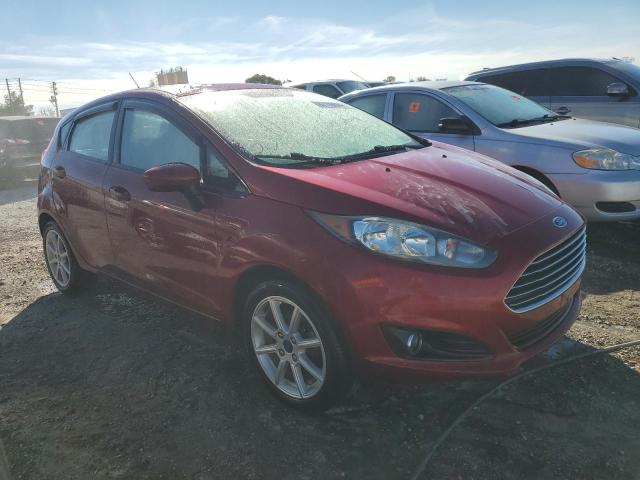  FORD FIESTA 2017 Красный