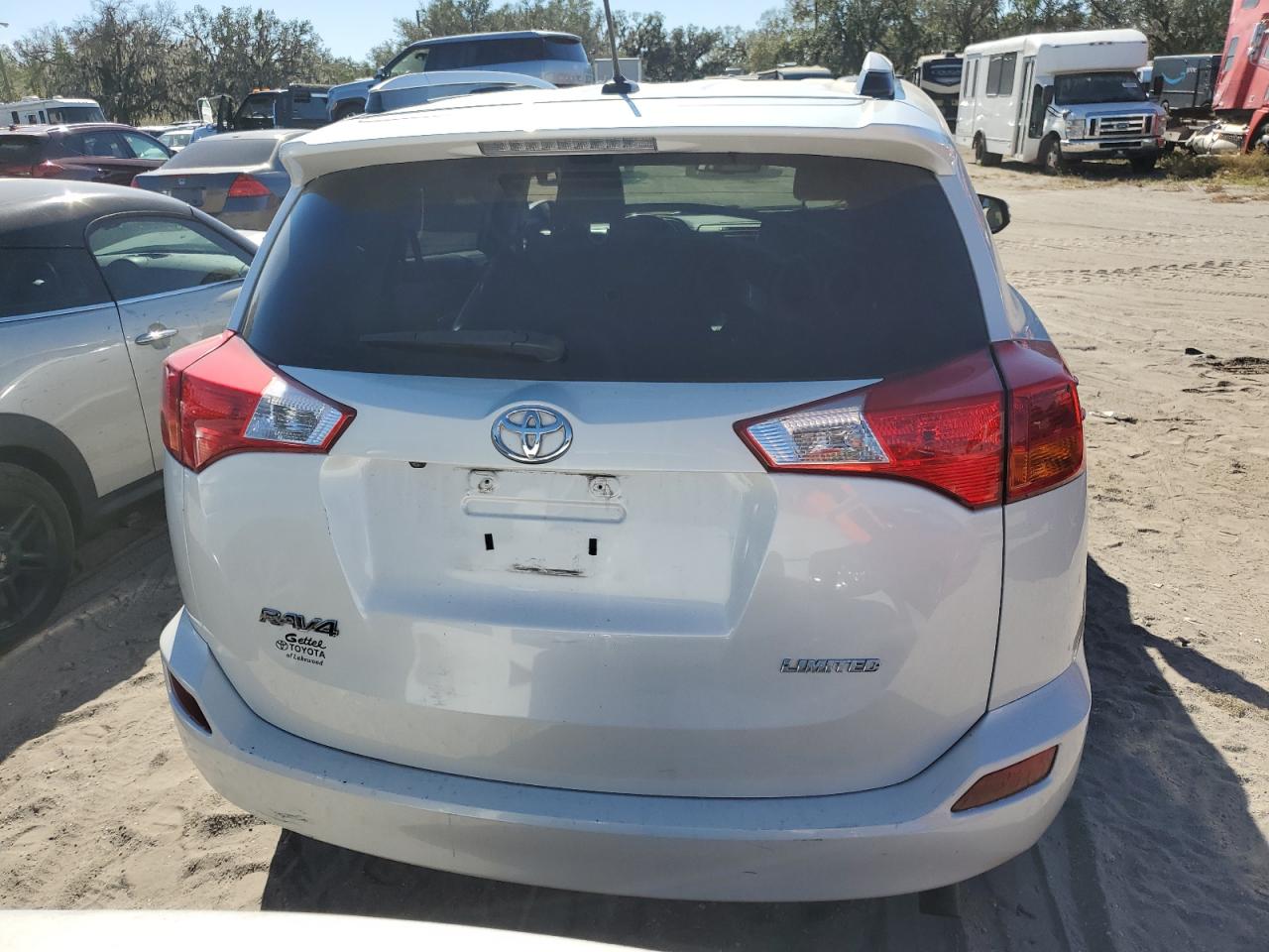 2015 Toyota RAV 4 - Image 6