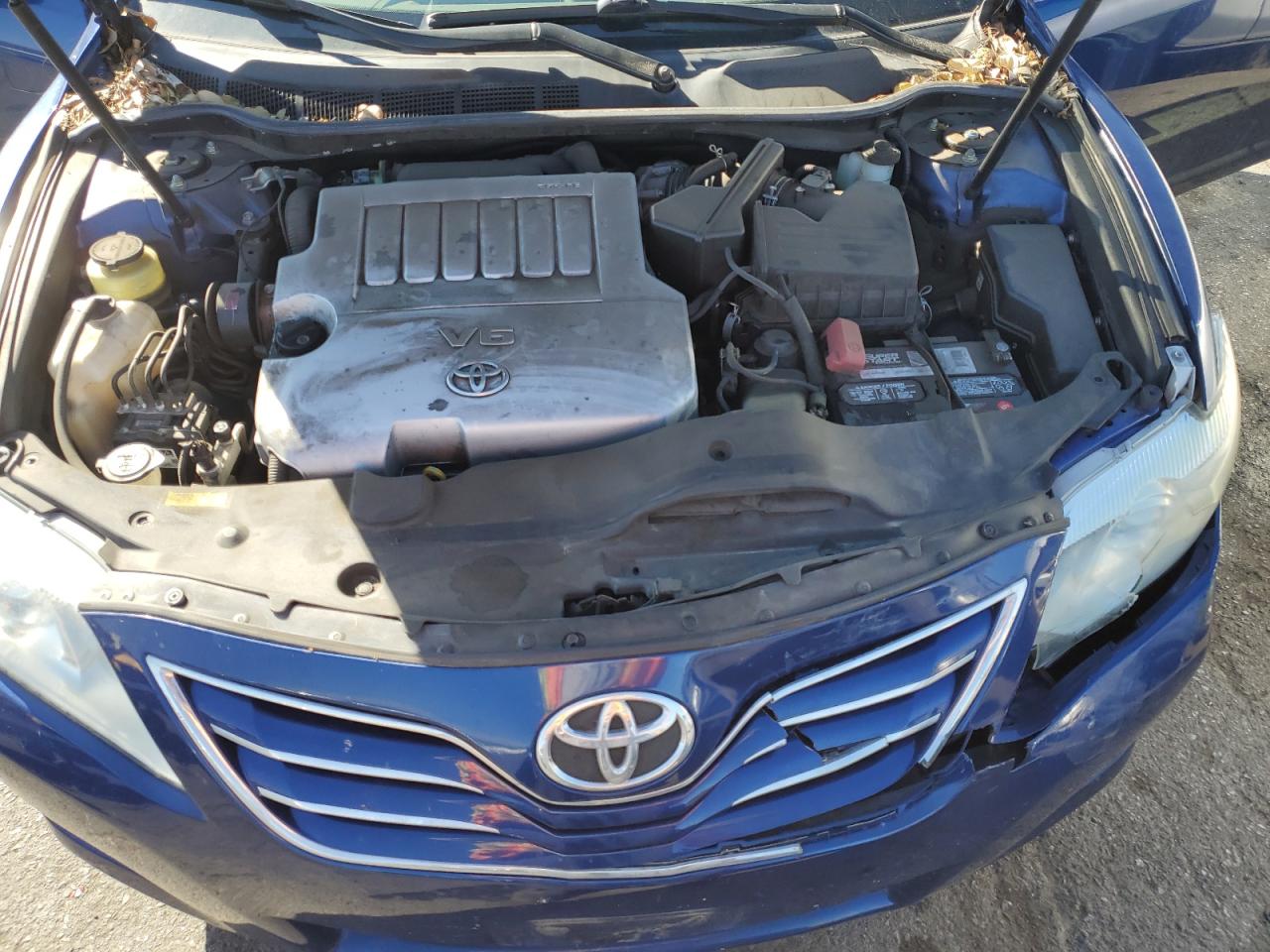 2011 Toyota Camry - Image 11