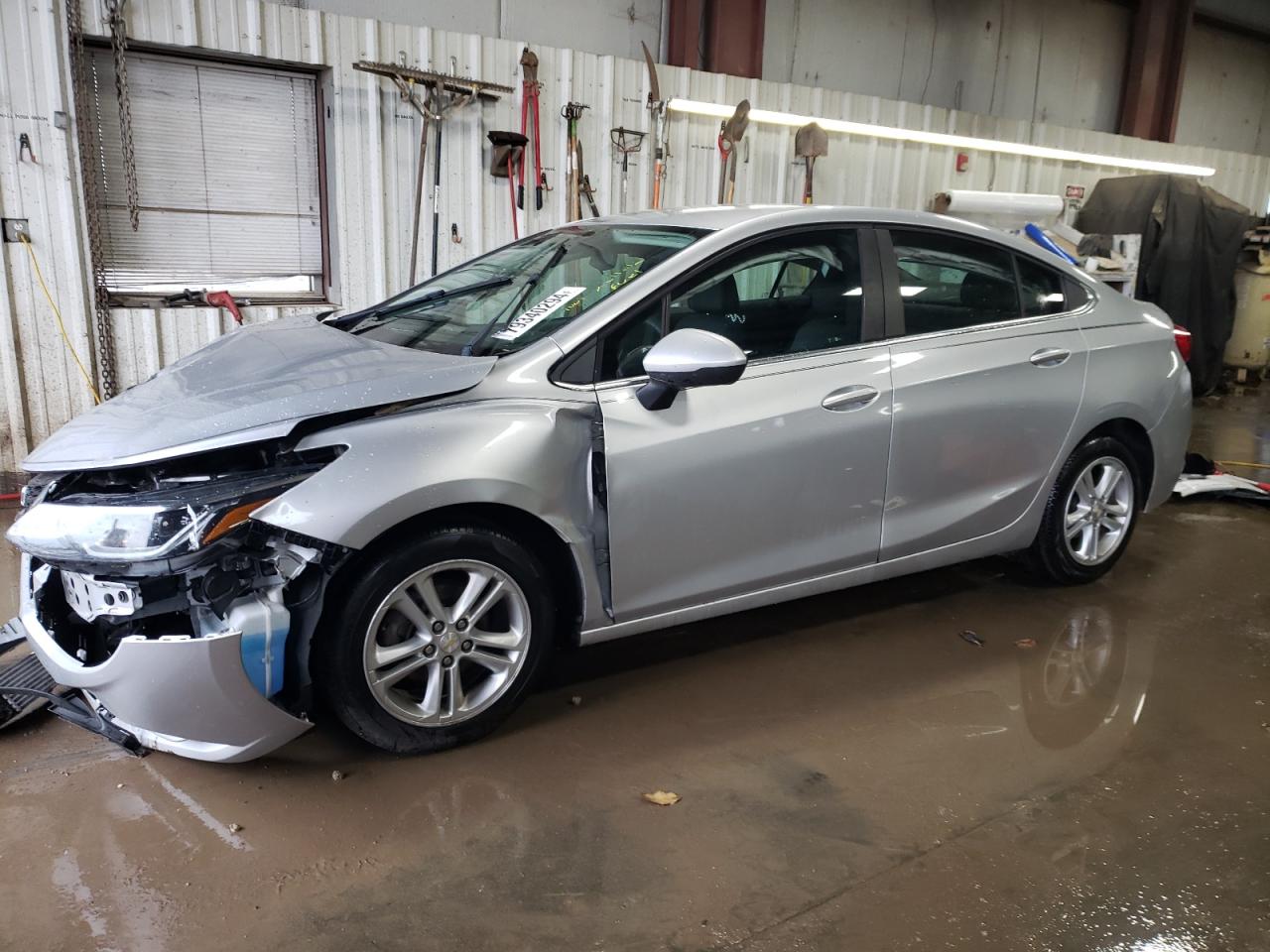2018 Chevrolet Cruze - Image 1