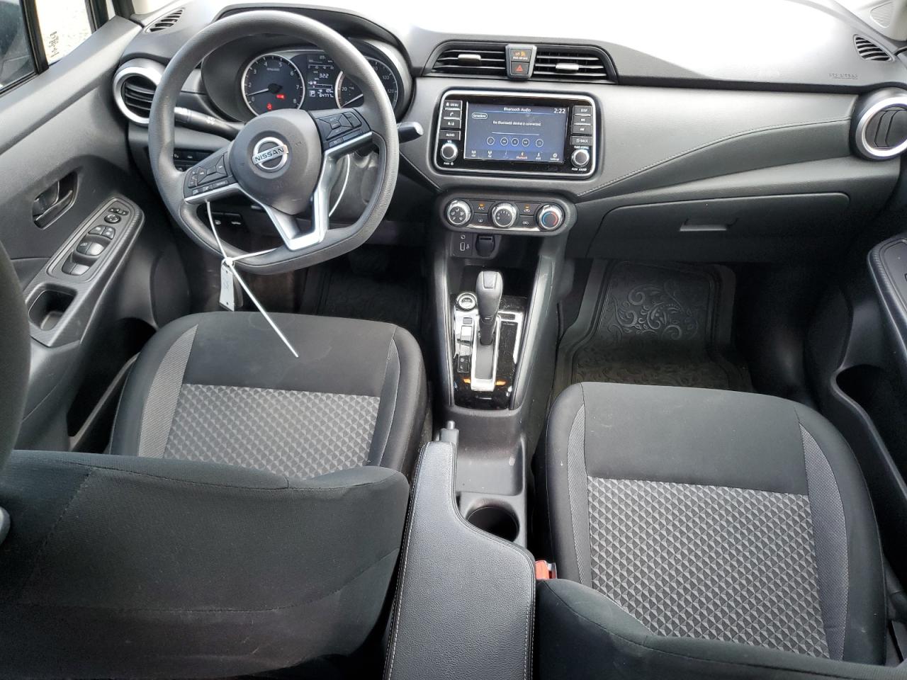 2020 Nissan Versa - Image 8