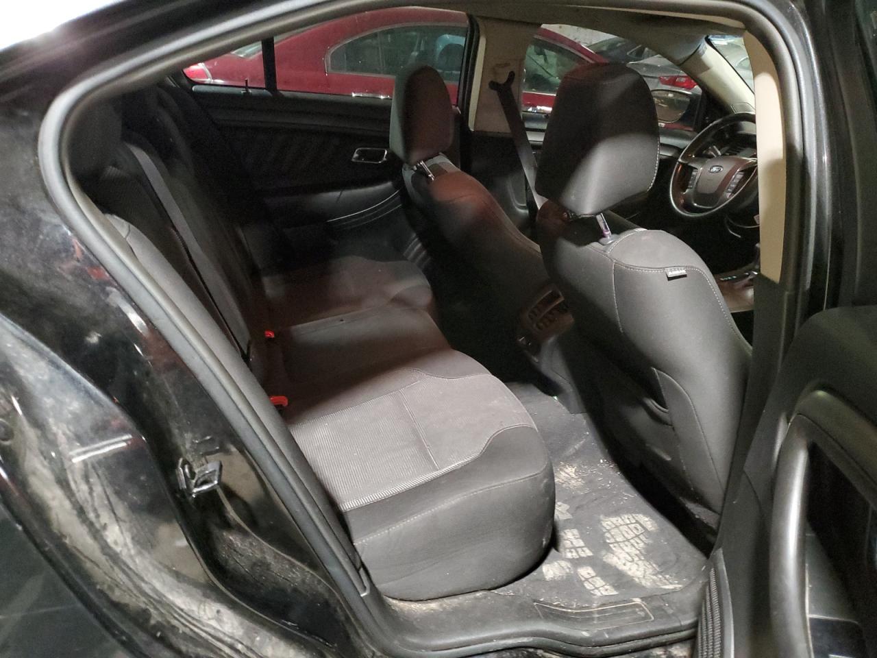 2011 Ford Taurus - Image 10