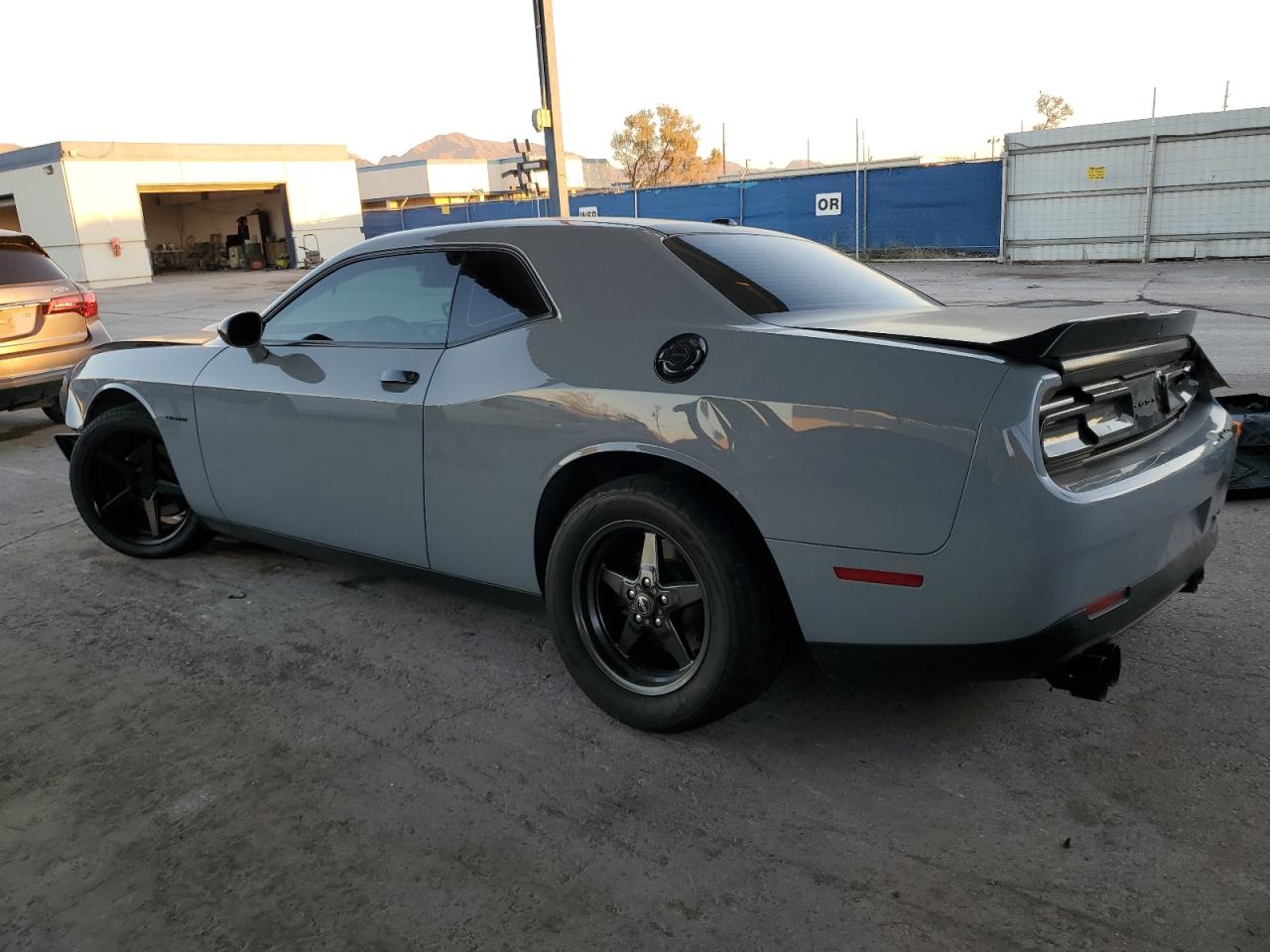 VIN 2C3CDZBT2LH250695 2020 DODGE CHALLENGER no.2