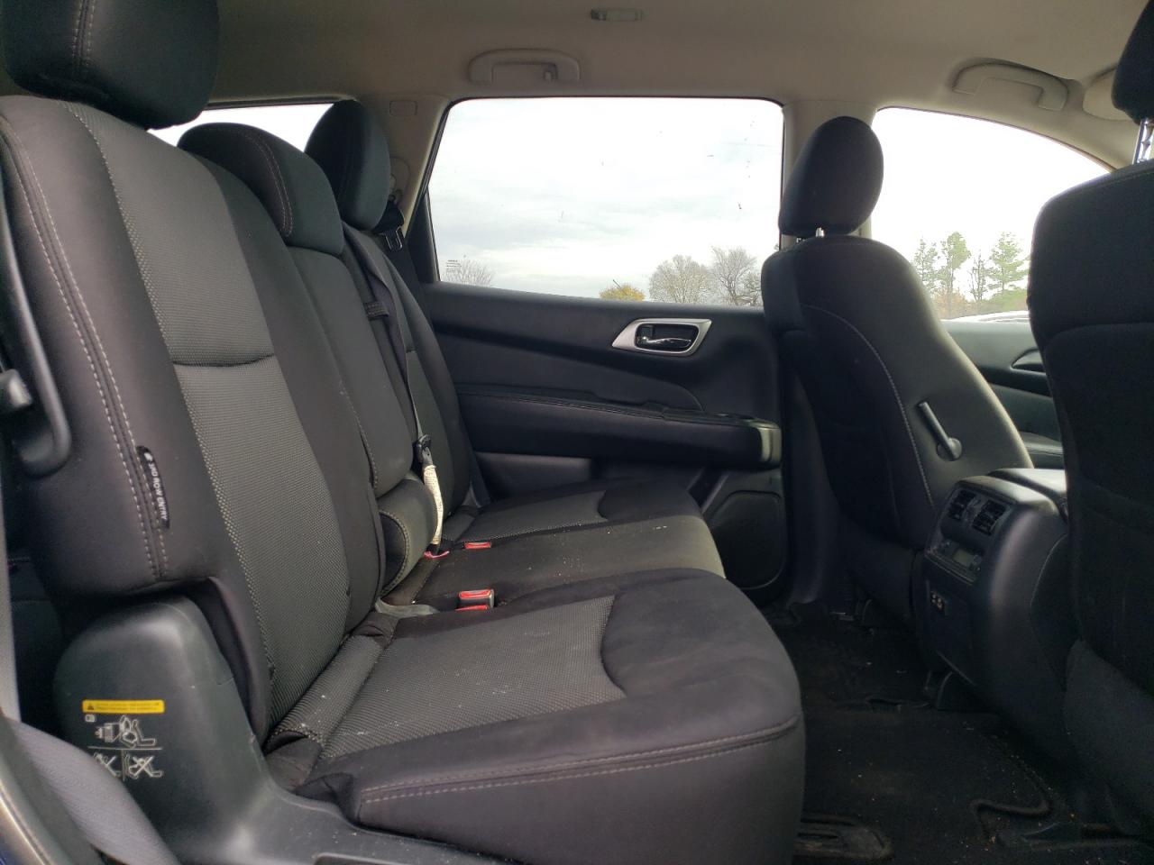 2020 Nissan Pathfinder - Image 12