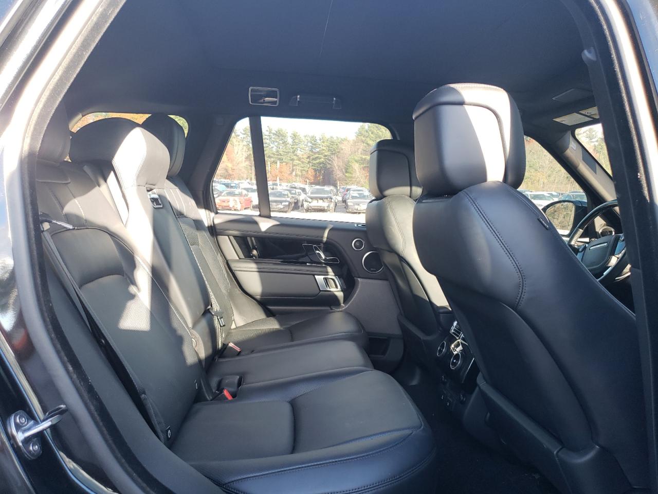 2020 Land Rover Range Rover - Image 11