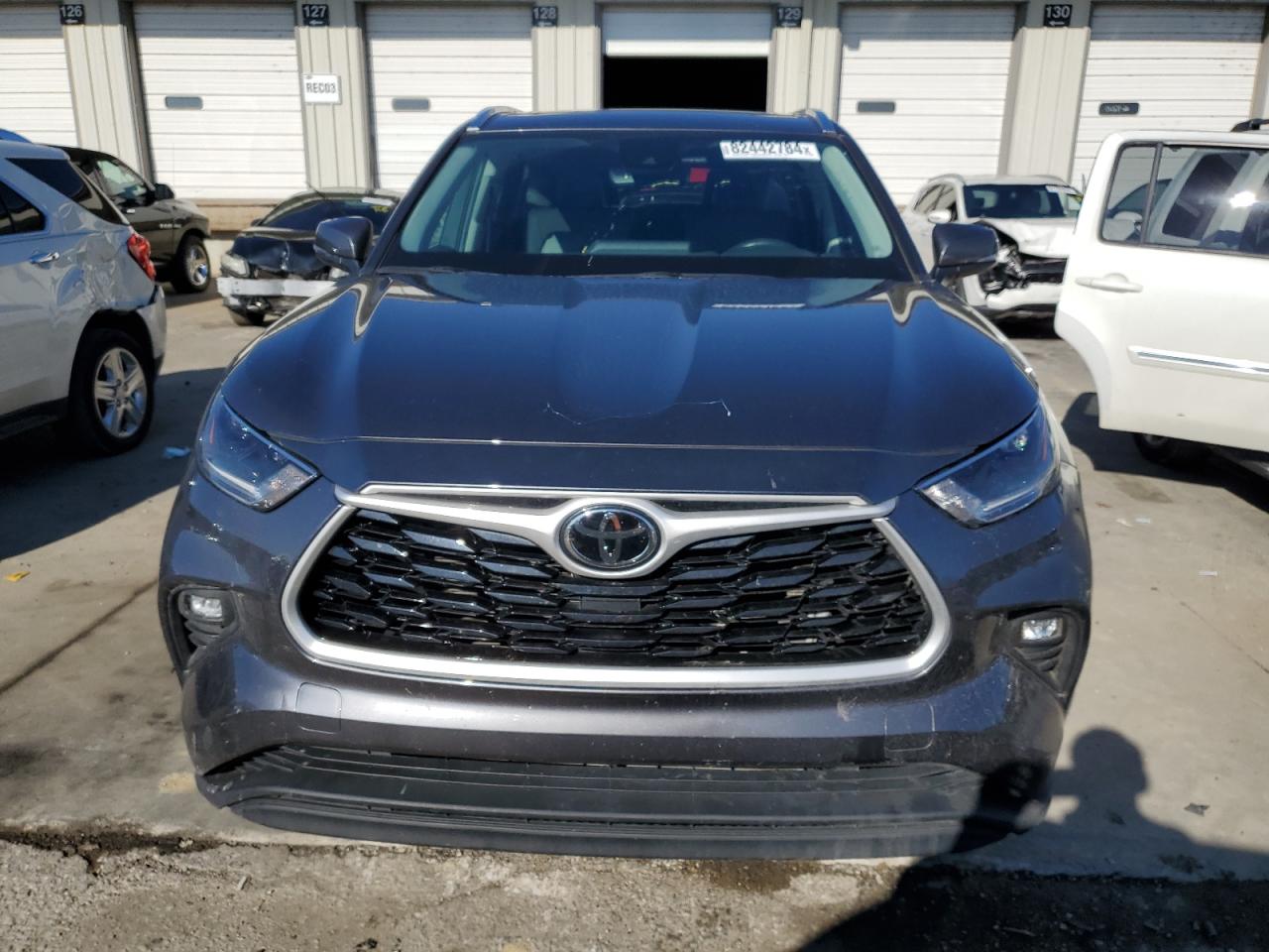 2021 Toyota Highlander - Image 5
