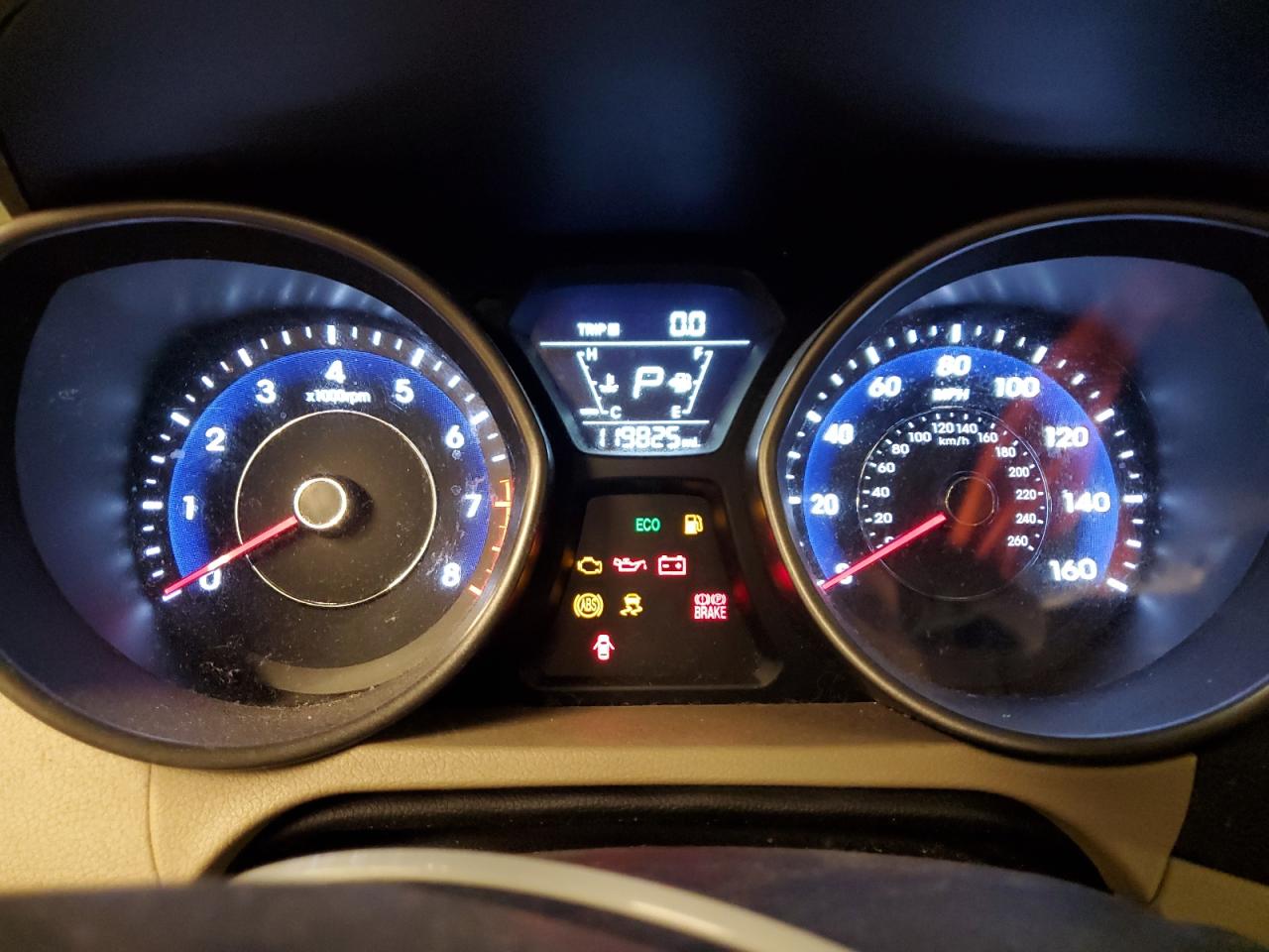 2014 Hyundai Elantra - Image 9