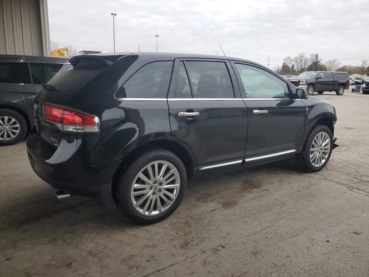 VIN 2LMDJ8JK3DBL47775 2013 LINCOLN MKX no.3