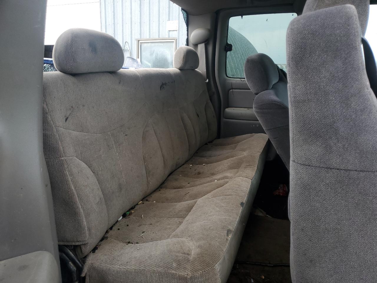 2000 GMC Sierra - Image 10