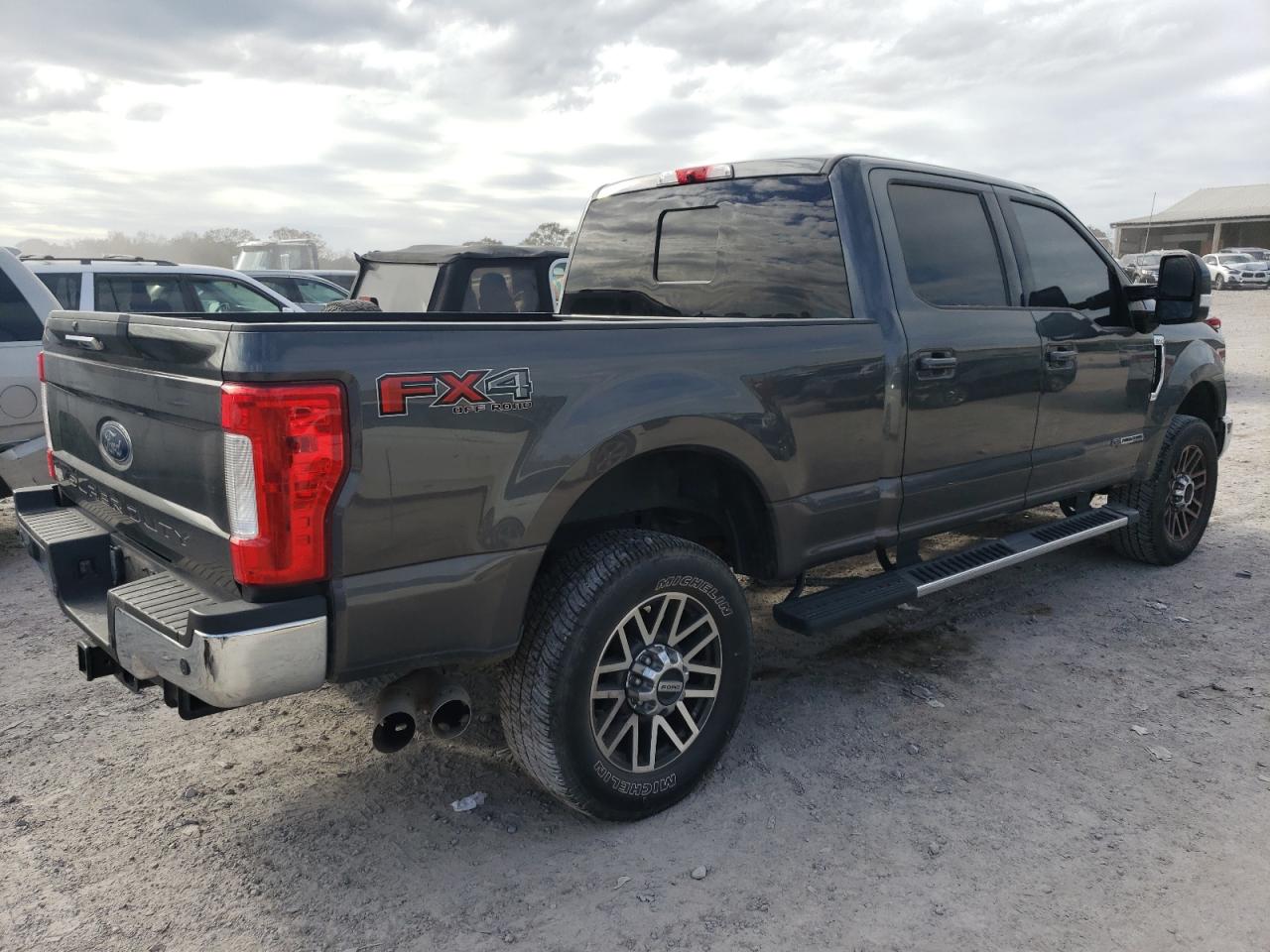 2018 Ford F250 - Image 3