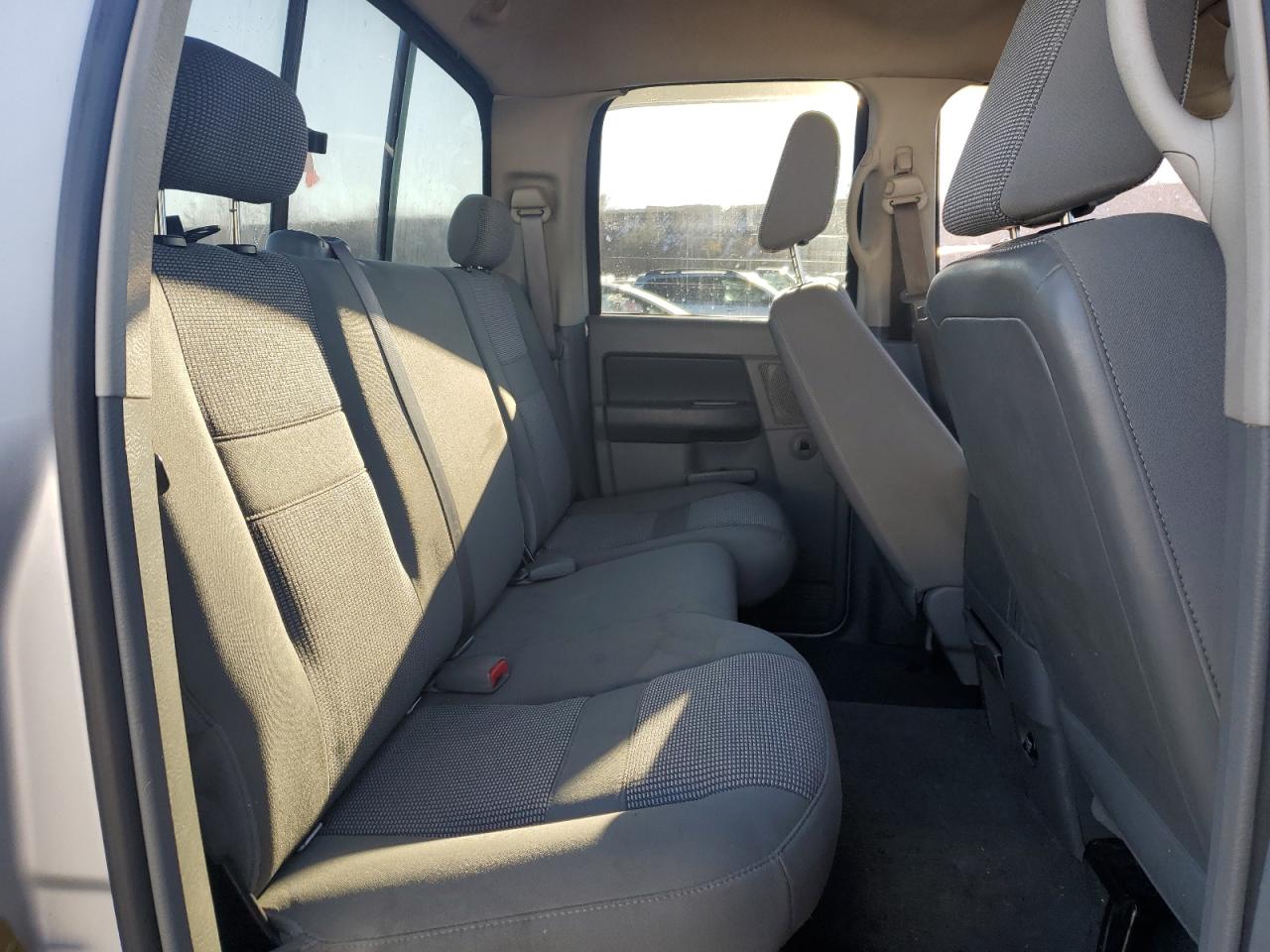 2006 Dodge RAM - Image 10