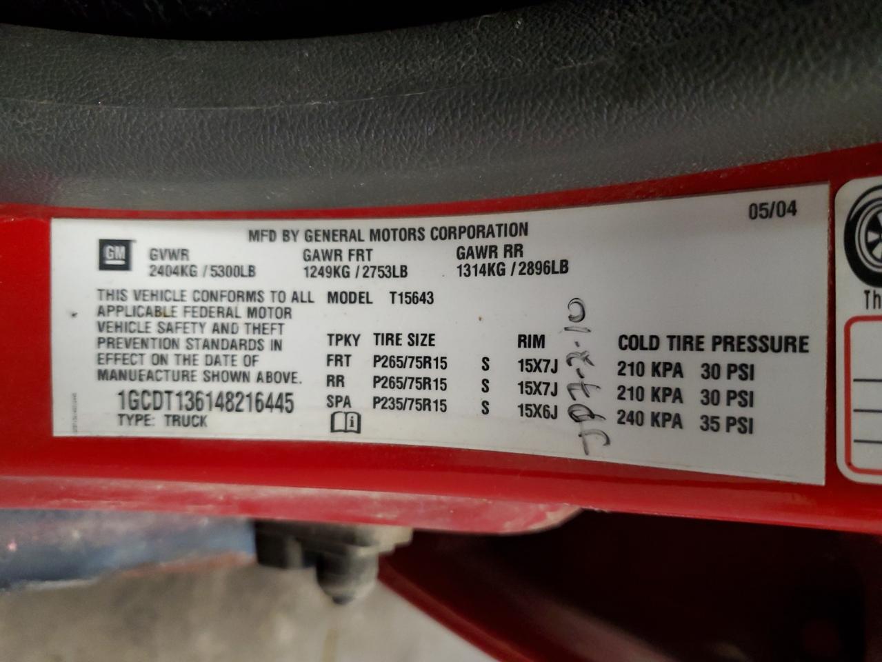 2004 Chevrolet Colorado - Image 12