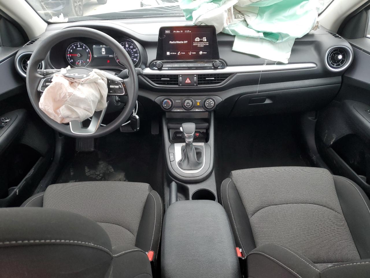 2024 Kia Forte - Image 8