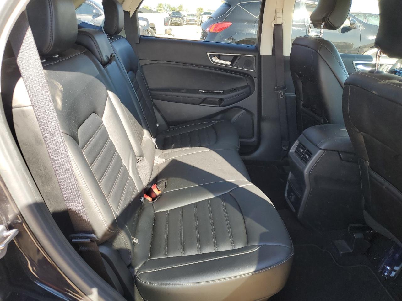 2019 Ford Edge - Image 11