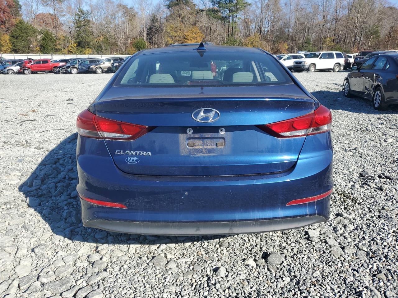 2017 Hyundai Elantra - Image 6
