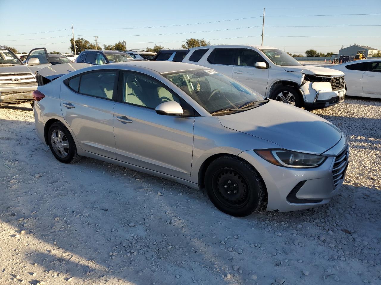 VIN 5NPD74LF5HH070273 2017 HYUNDAI ELANTRA no.4