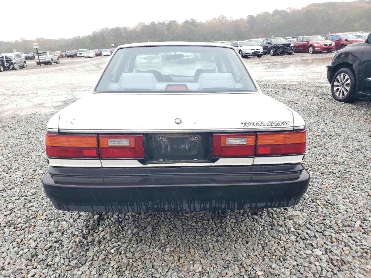 1988 Toyota Camry Dlx VIN: JT2SV21E7J3277138 Lot: 80039334