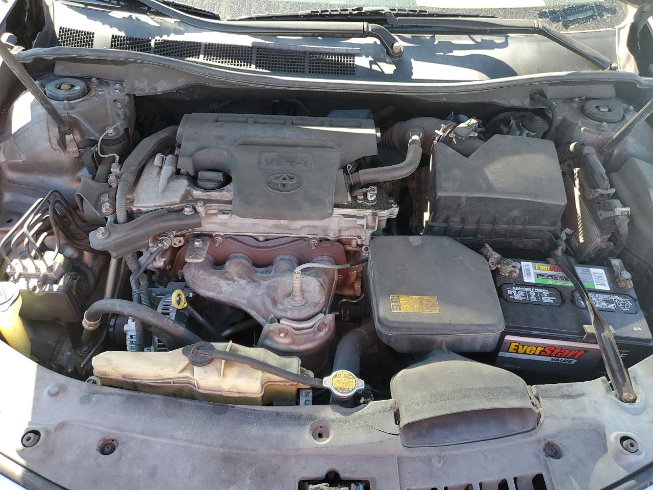 2012 Toyota Camry - Image 11