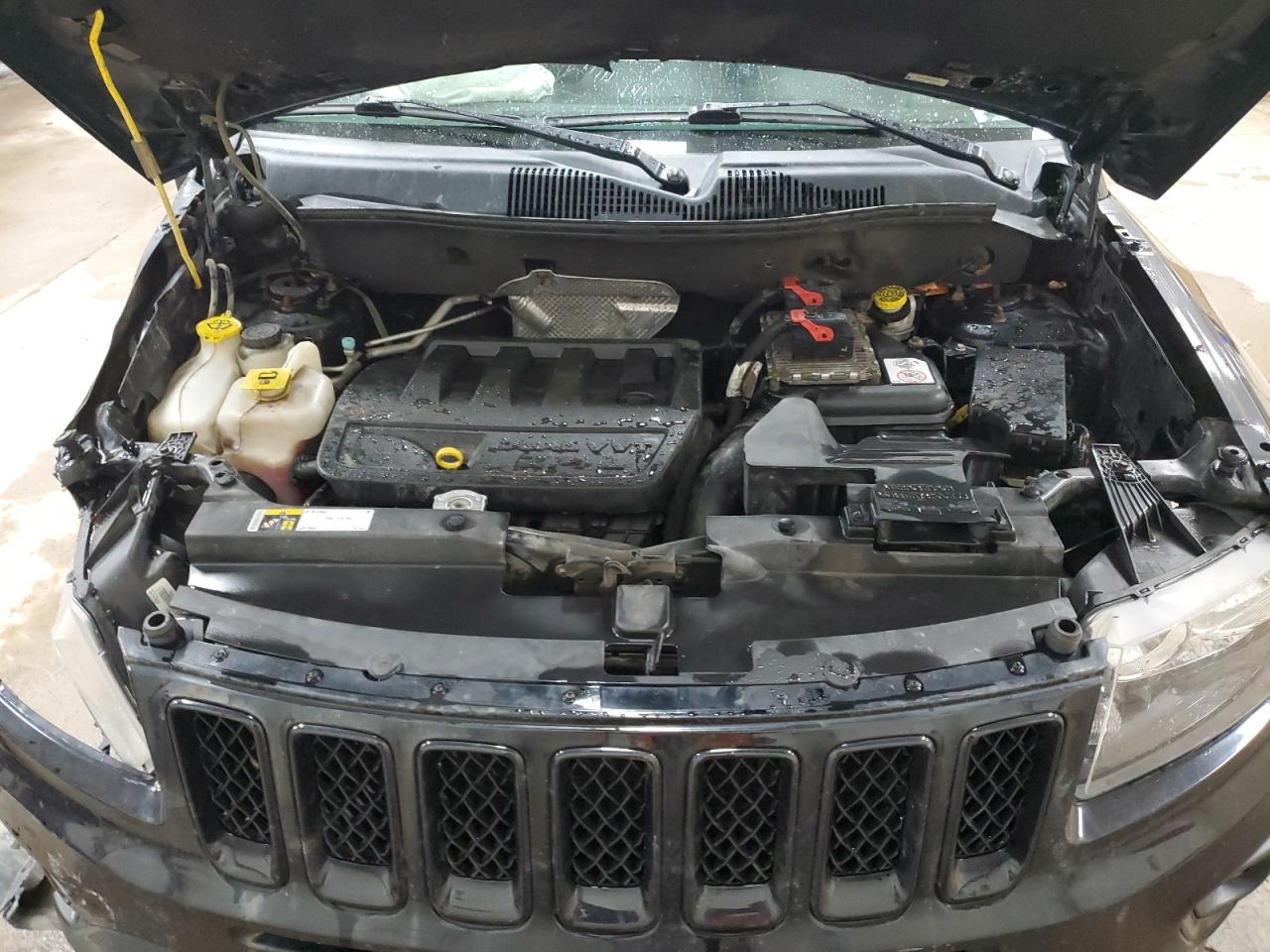 2015 Jeep Compass - Image 12