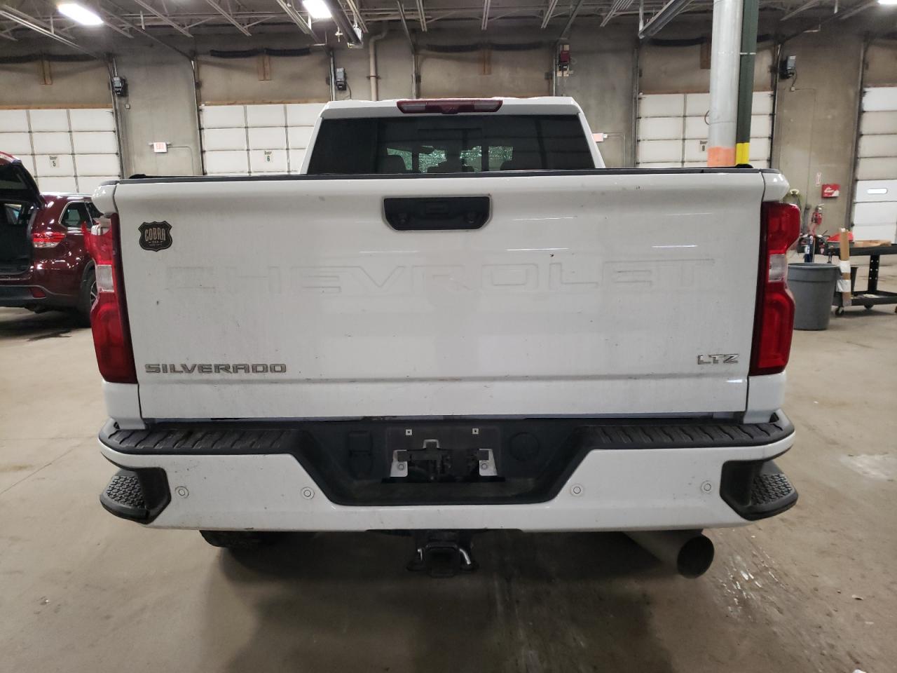2022 Chevrolet Silverado - Image 6