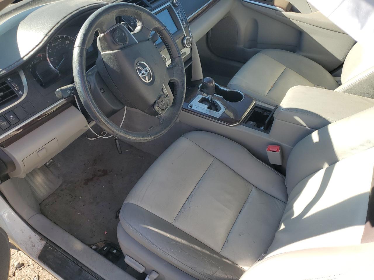 2012 Toyota Camry - Image 7