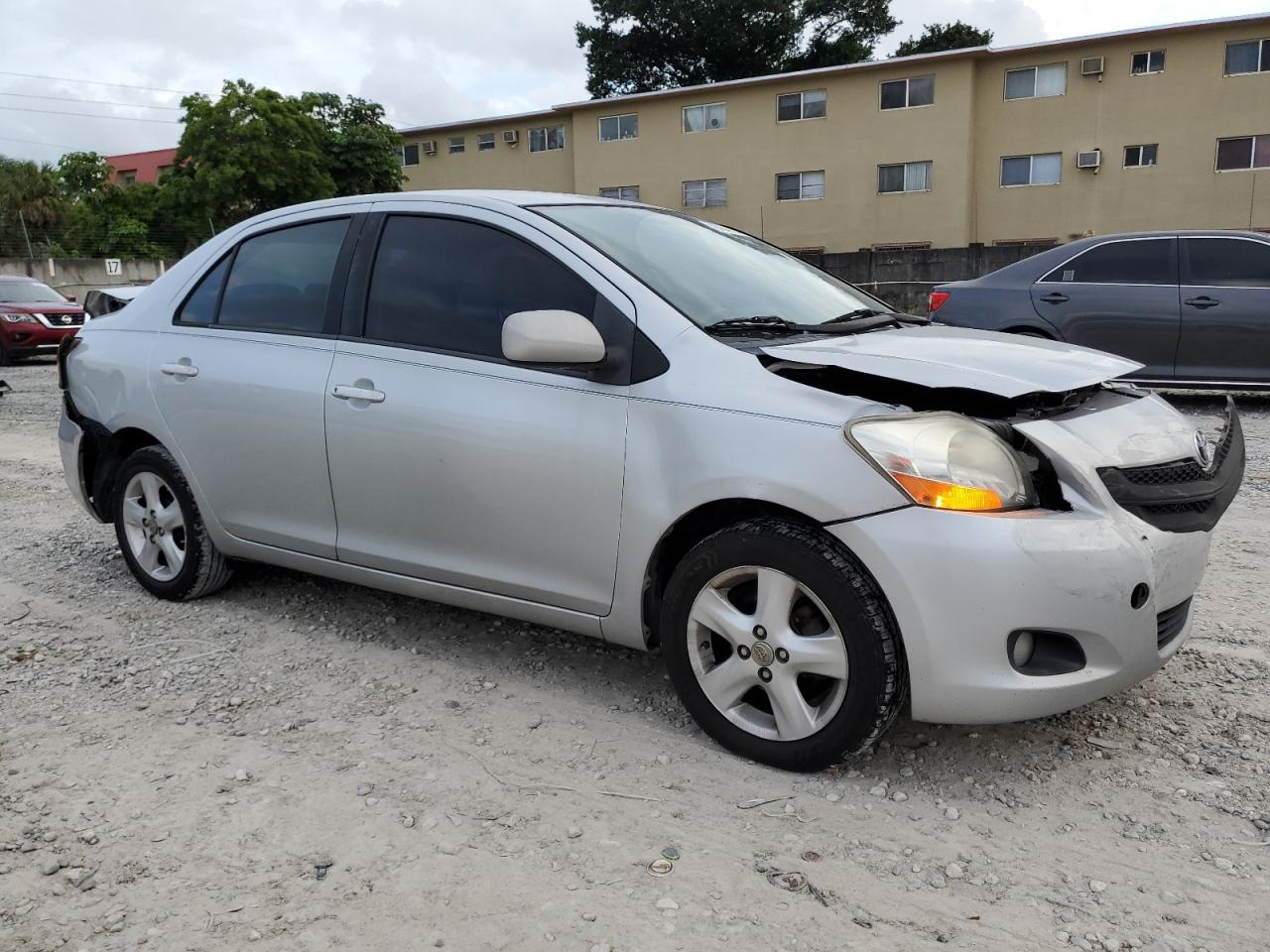 2008 Toyota Yaris - Image 4