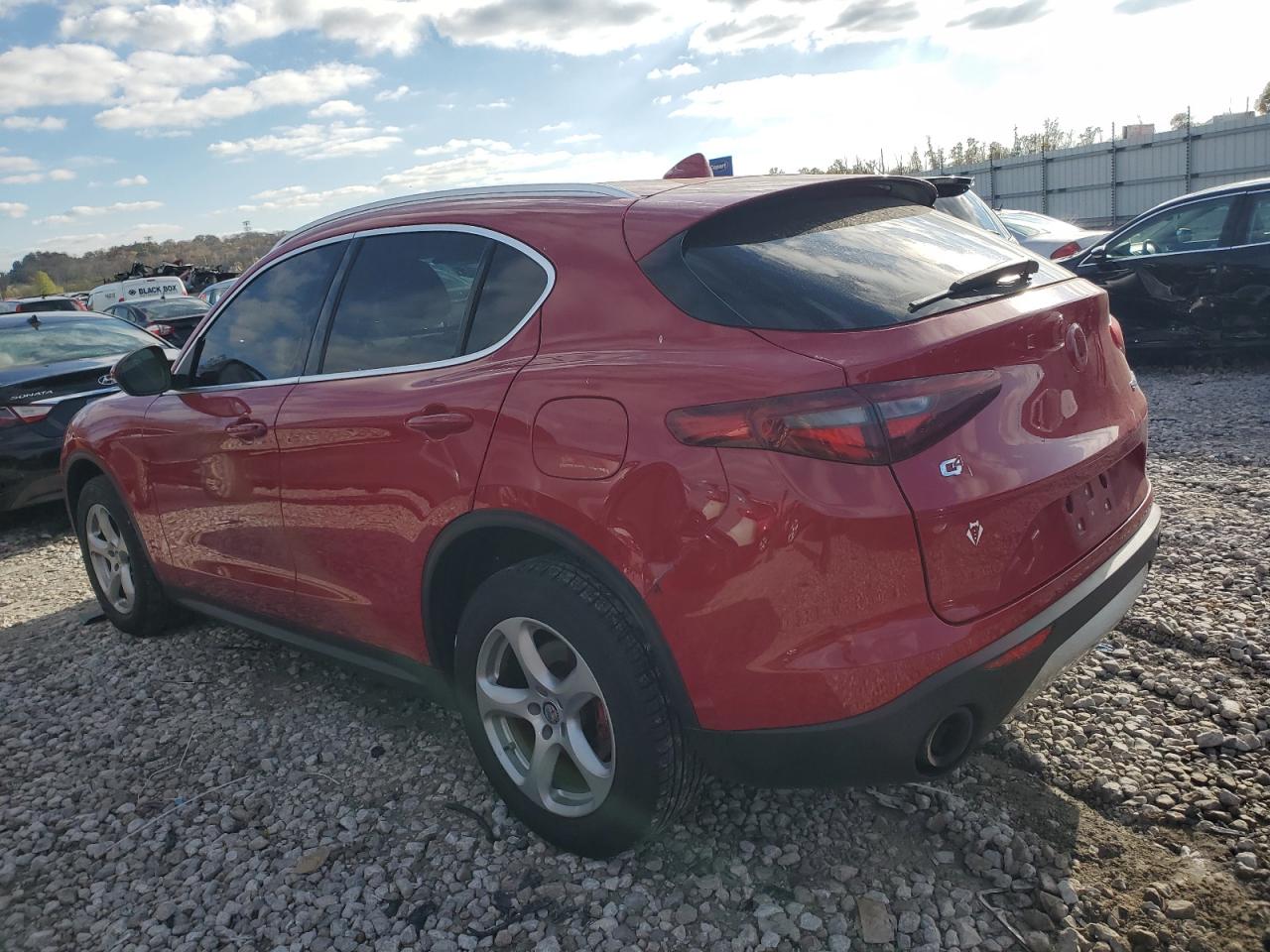 2018 Alfa Romeo Stelvio - Image 2