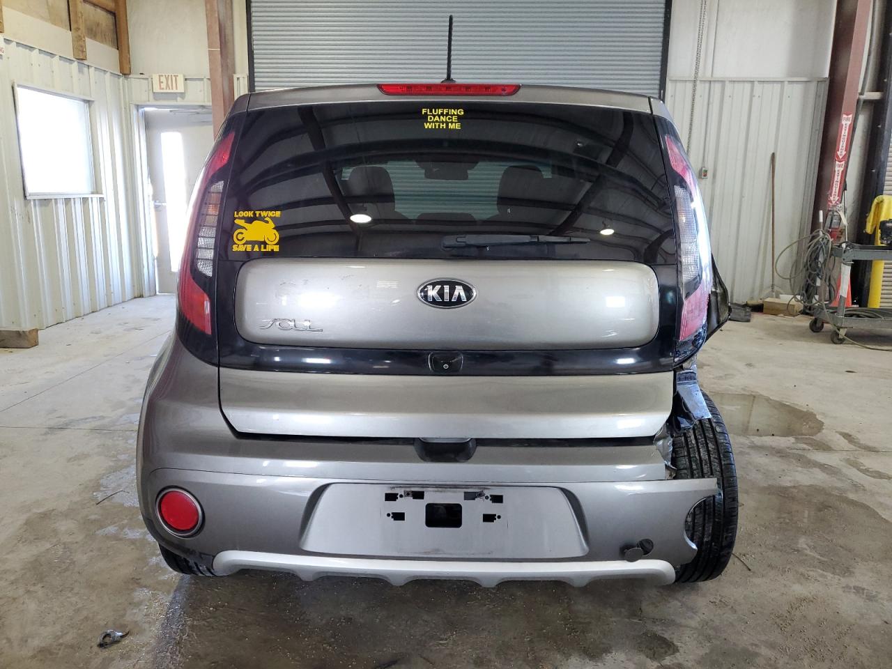 VIN KNDJP3A58J7534495 2018 KIA SOUL no.6