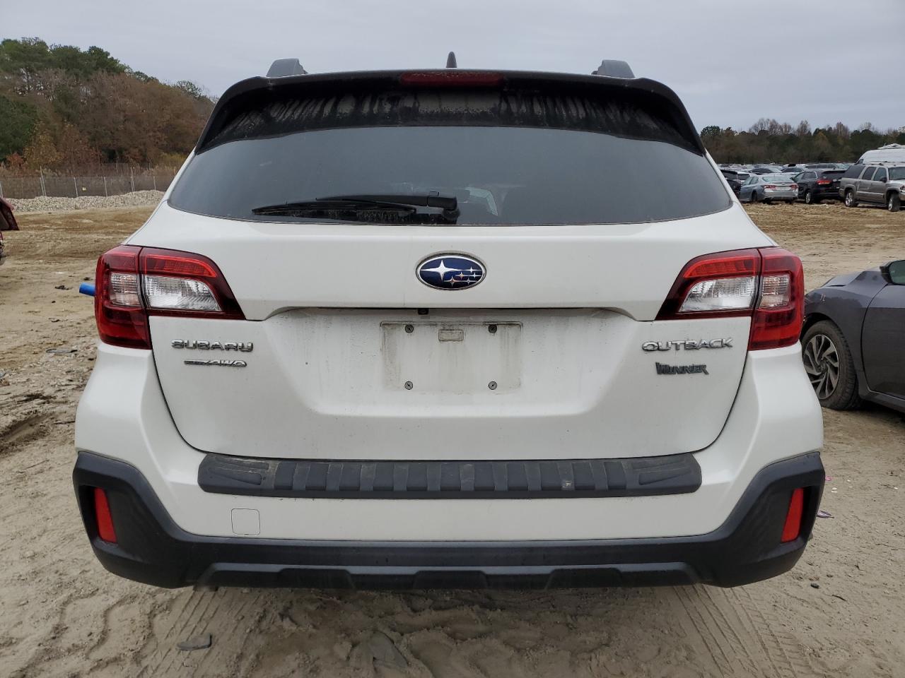 2018 Subaru Outback 2.5I Premium VIN: 4S4BSACC2J3341734 Lot: 81014144