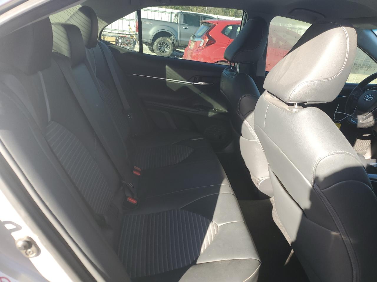 2019 Toyota Camry - Image 11