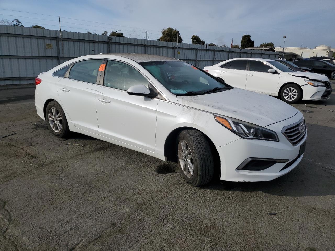 VIN 5NPE24AF4HH575033 2017 HYUNDAI SONATA no.4