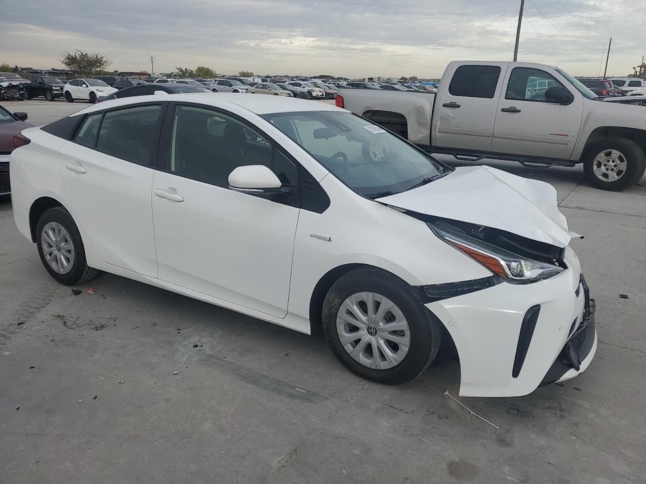 2020 Toyota Prius - Image 4
