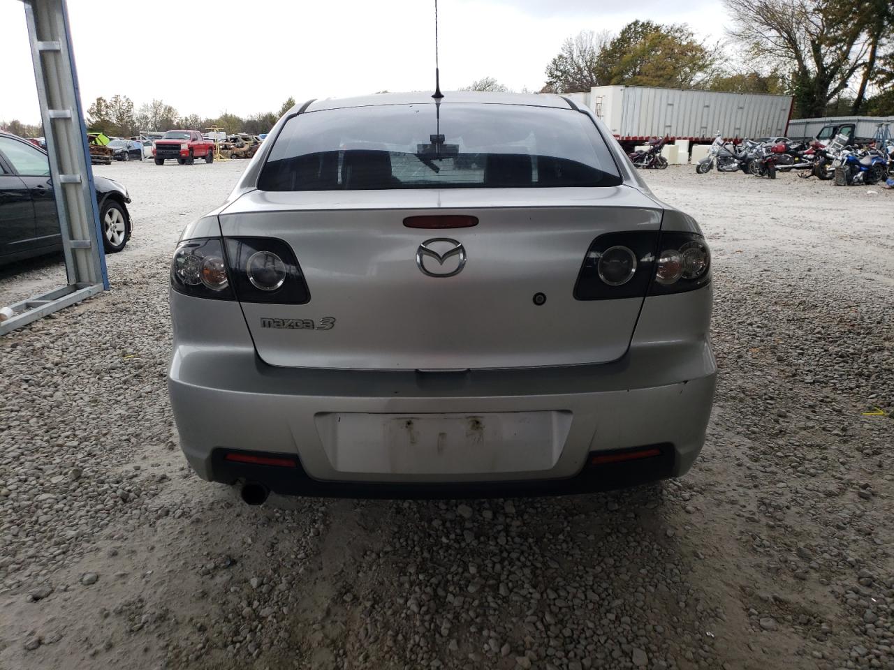 2007 Mazda 3 S VIN: JM1BK323771672458 Lot: 79810984