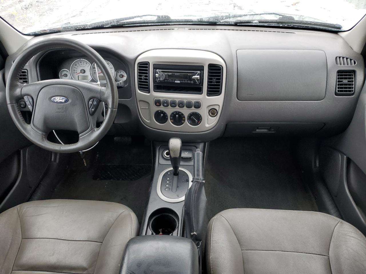 2007 Ford Escape - Image 8
