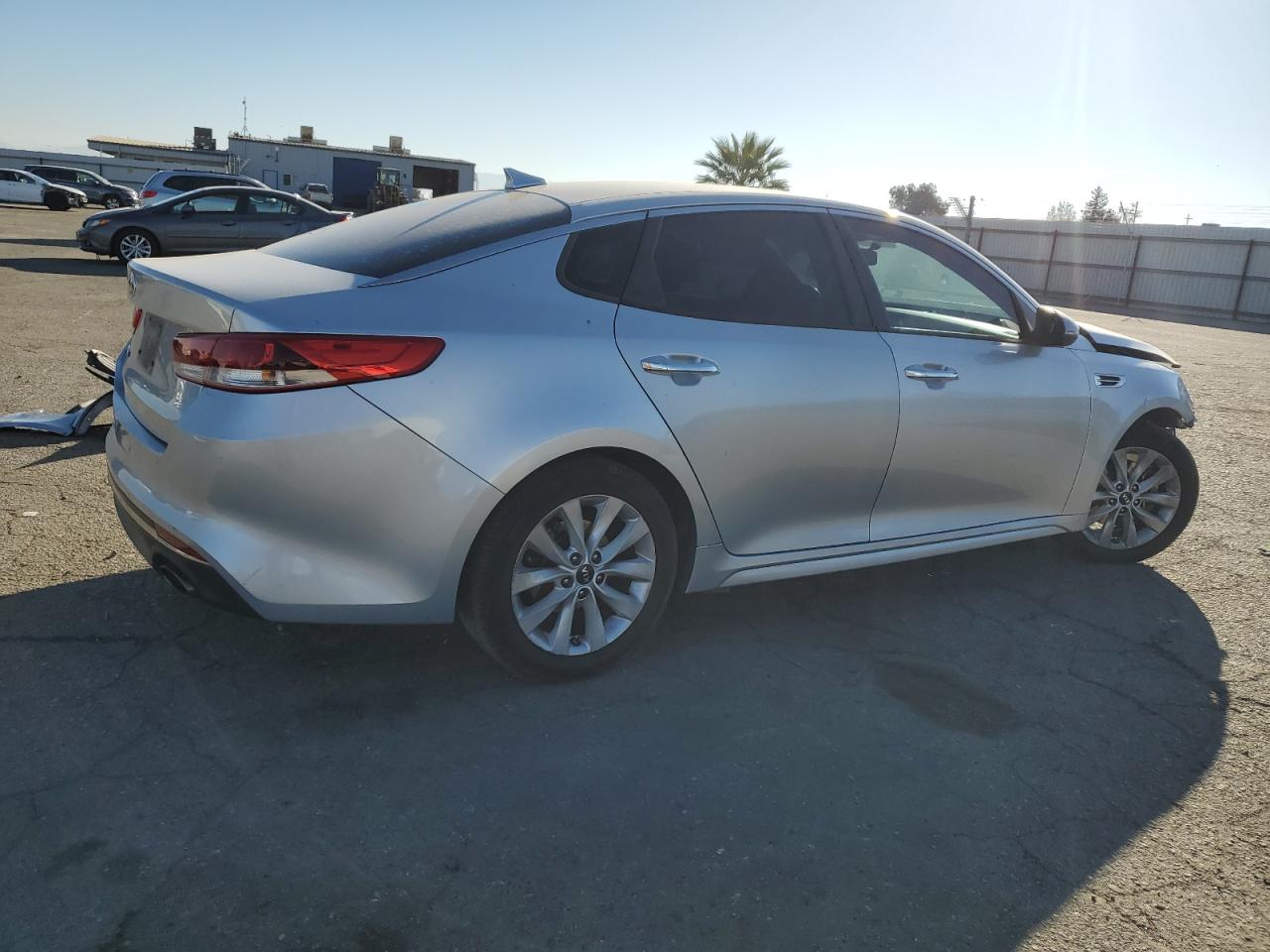 2017 Kia Optima Lx VIN: 5XXGT4L31HG128714 Lot: 81970194