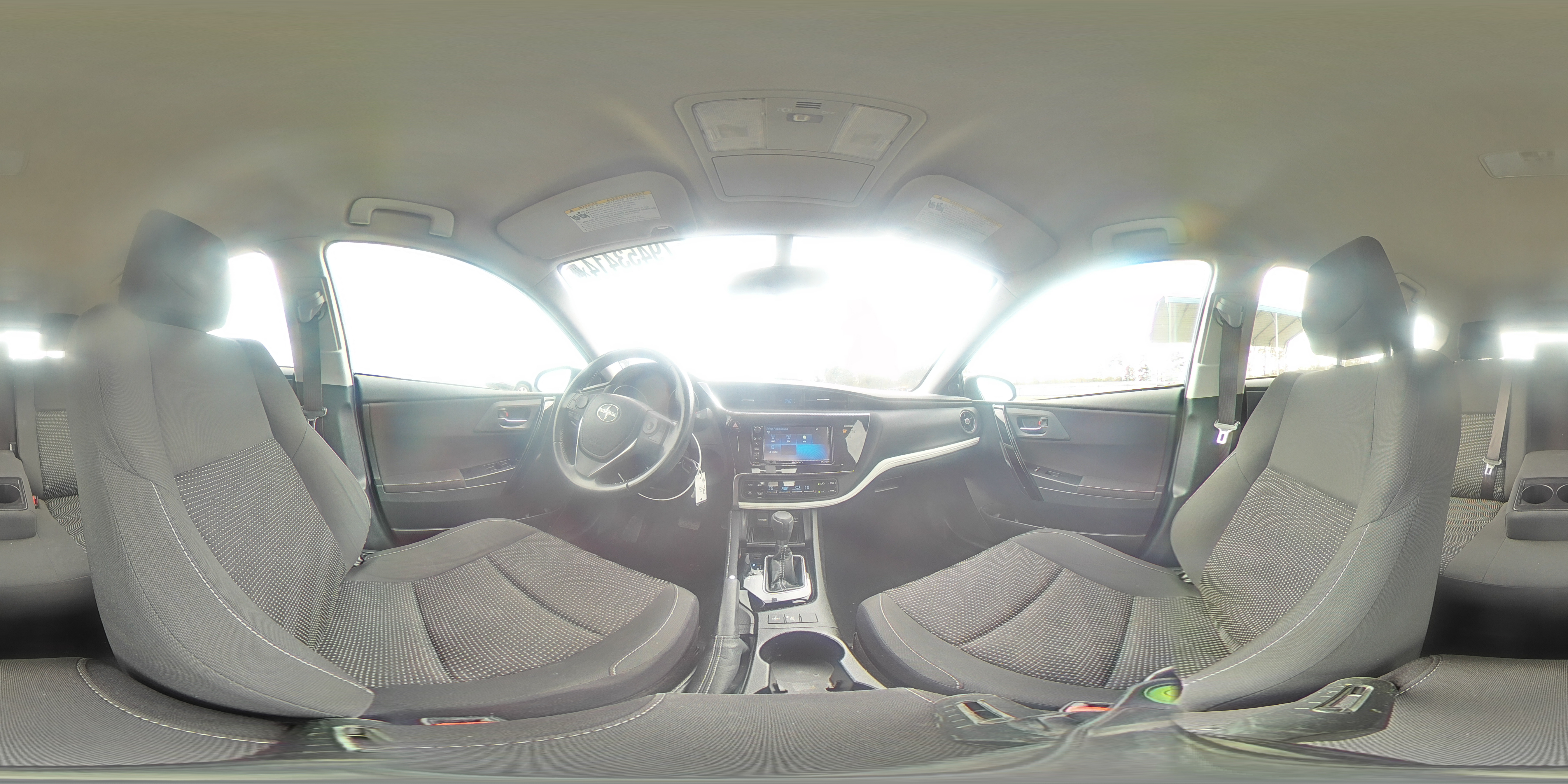 2016 Toyota iM - Image 14