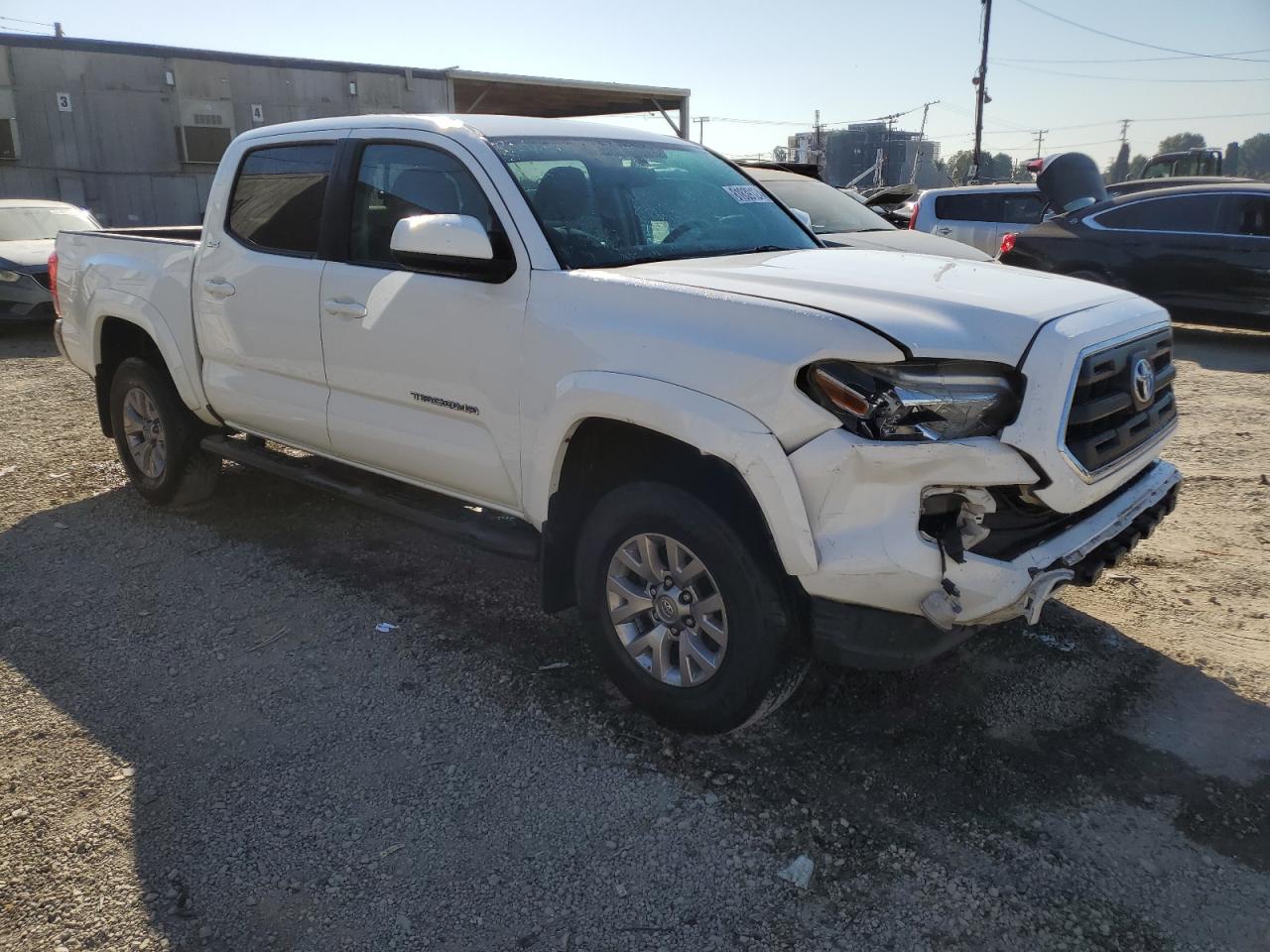 VIN 3TMAZ5CN8GM008983 2016 TOYOTA TACOMA no.4