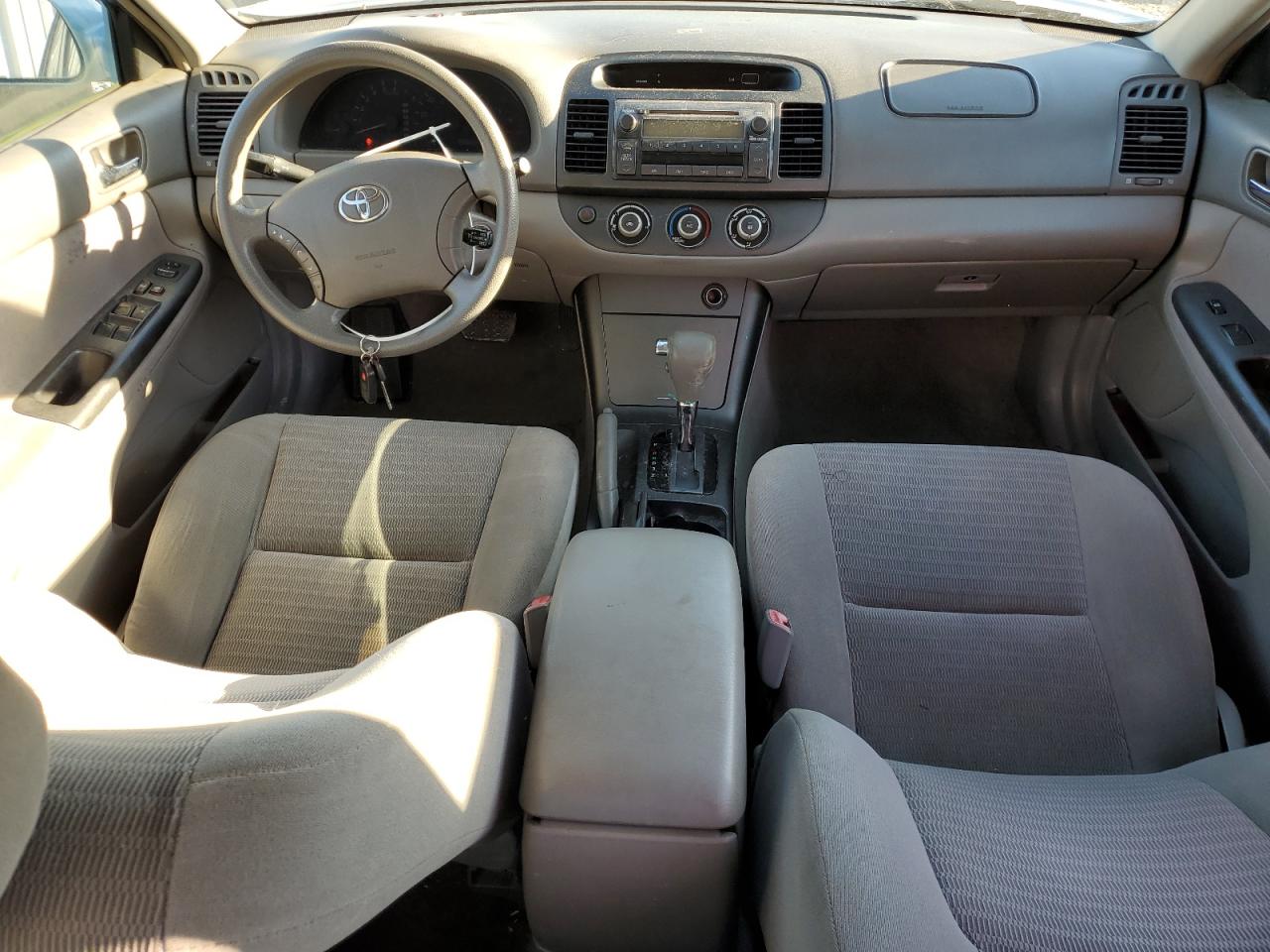 2005 Toyota Camry Le VIN: 4T1BE32K65U979500 Lot: 79907244